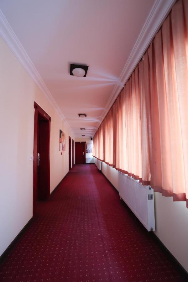 Hotel Lybeten Ferizaj Exterior foto